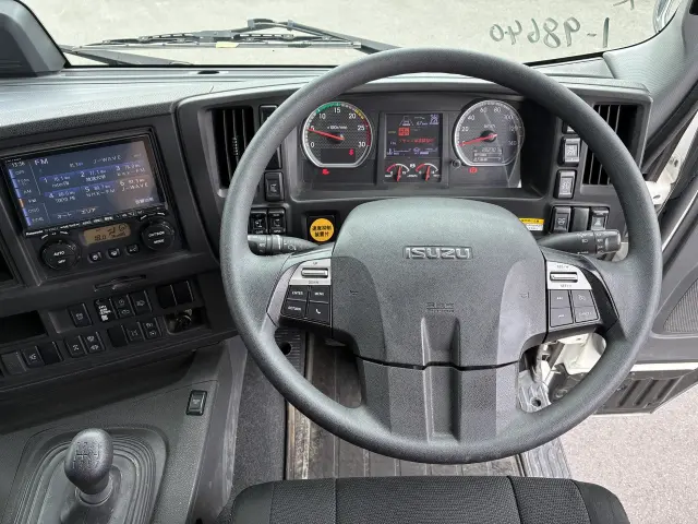 いすゞ ギガ 2PG-CYJ77Cの写真21