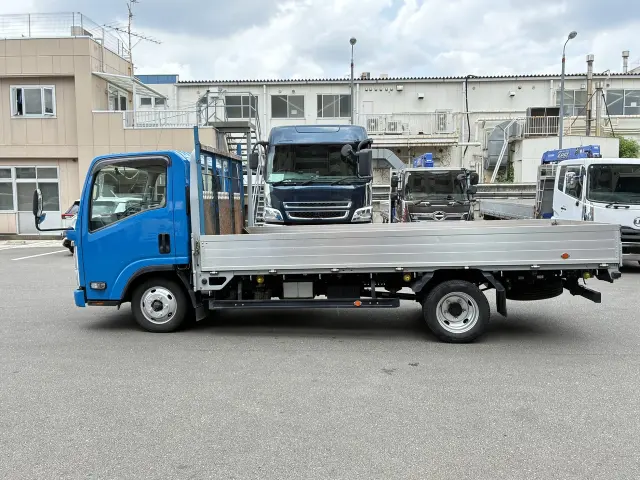 いすゞ エルフ TRG-NMR85ARの写真2