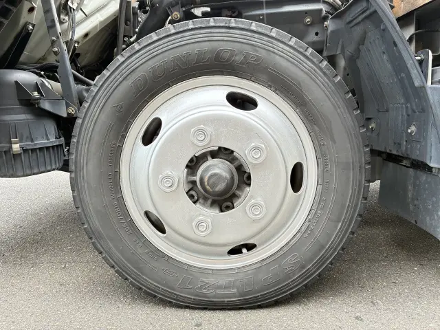 いすゞ エルフ TRG-NMR85ARの写真9