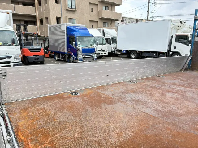 いすゞ エルフ TRG-NMR85ARの写真12