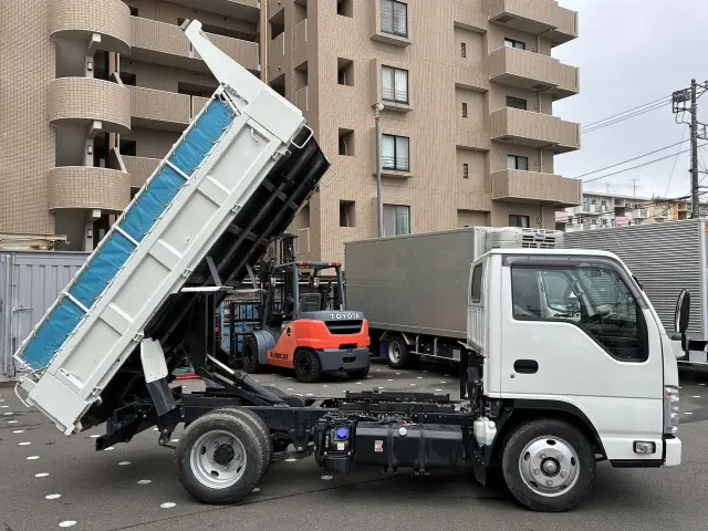 いすゞ エルフ 2RG-NKR88ADの写真8