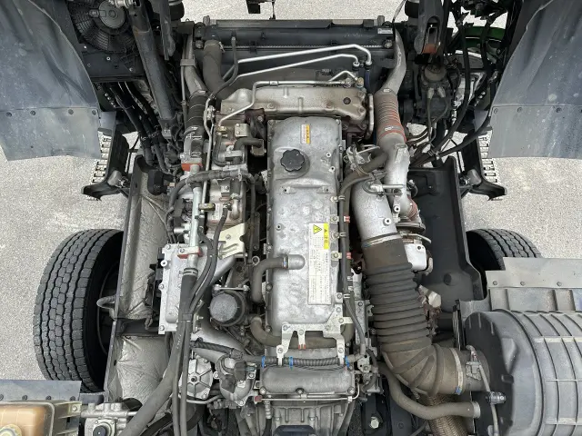 いすゞ ギガ 2PG-CYJ77Cの写真23