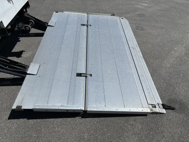 いすゞ フォワード 2RG-FRR90S2の写真33