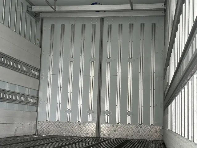 日野 プロフィア 2DG-FR1AHJの写真19
