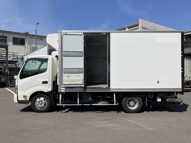 日野 デュトロ TKG-XZU712Mの写真5