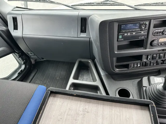 いすゞ ギガ 2PG-CYJ77Cの写真22