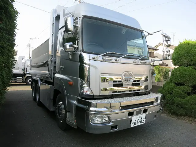 日野 プロフィア QKG-FS1EKDA(6x4)の写真1