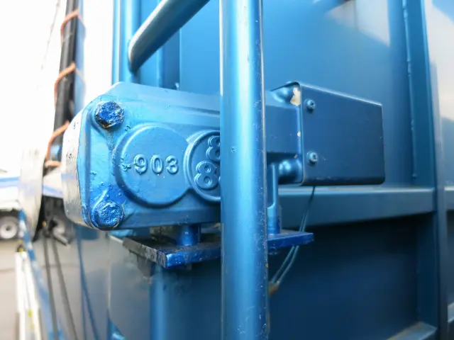 いすゞ ギガ 2PG-CXZ77CT(6x4)の写真13