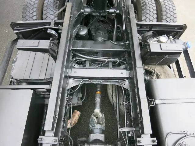 いすゞ ギガ 2PG-CXZ77CT(6x4)の写真19