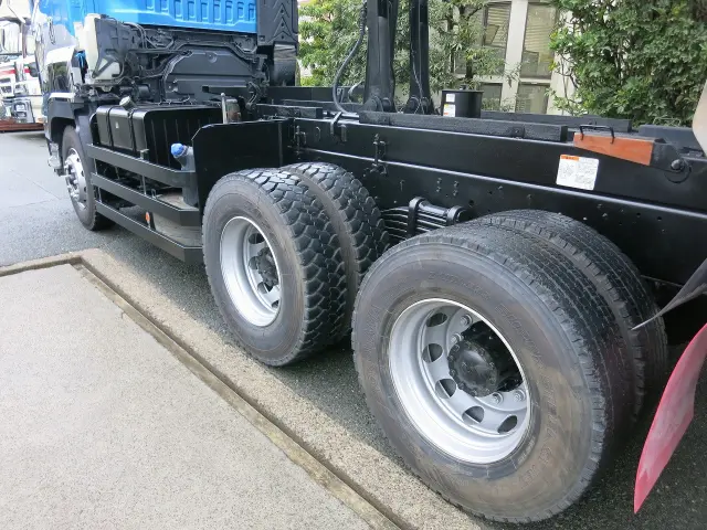 いすゞ ギガ 2PG-CXZ77CT(6x4)の写真25