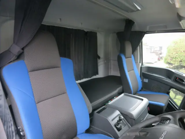 いすゞ ギガ 2PG-CXZ77CT(6x4)の写真27