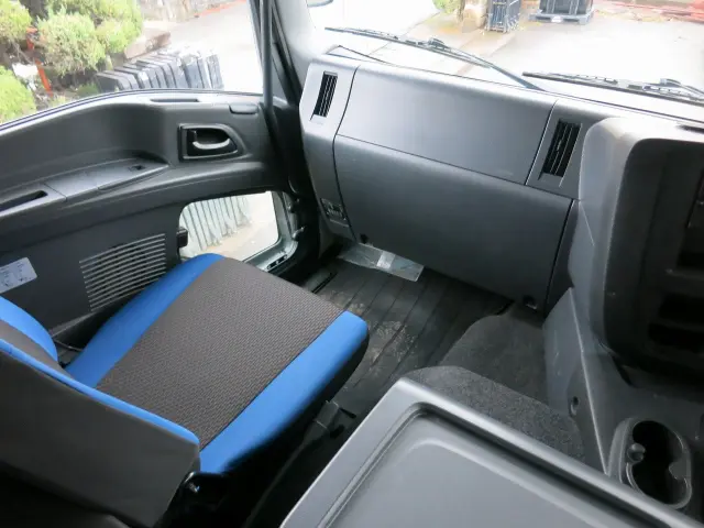 いすゞ ギガ 2PG-CXZ77CT(6x4)の写真30