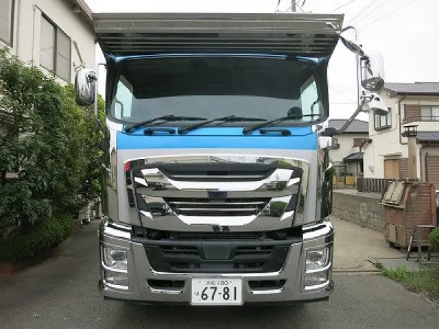 いすゞ ギガ 2PG-CXZ77CT(6x4)の写真5