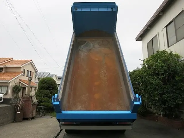 いすゞ ギガ 2PG-CXZ77CT(6x4)の写真7