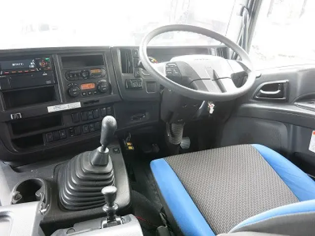 いすゞ ギガ 2PG-CXZ77CT(6x4)の写真29