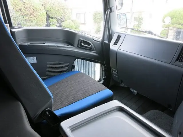 いすゞ ギガ 2PG-CXZ77CT(6x4)の写真30