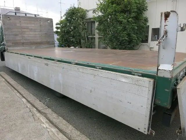 いすゞ フォワード TKG-FRR90T2(2WD)の写真7