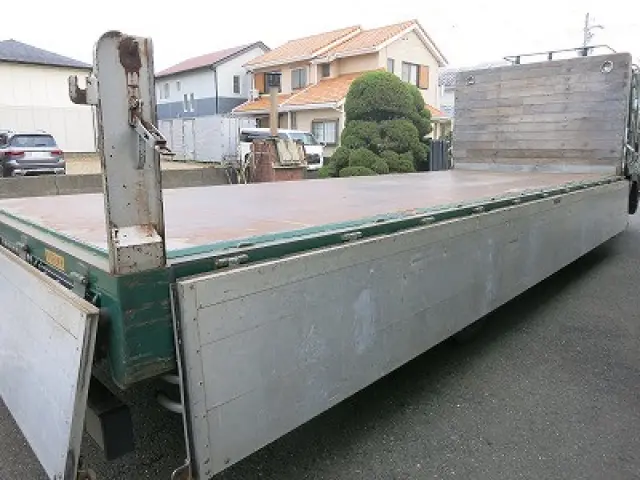 いすゞ フォワード TKG-FRR90T2(2WD)の写真8