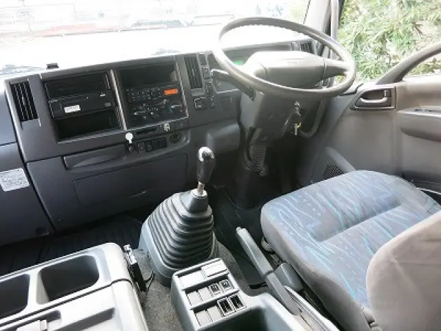 いすゞ フォワード TKG-FRR90T2(2WD)の写真25