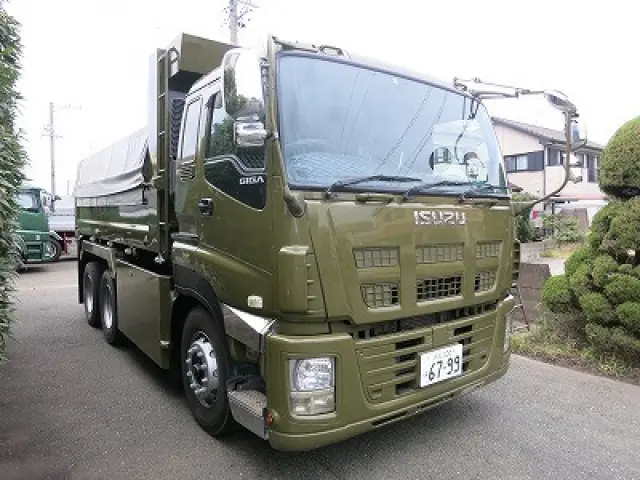 いすゞ ギガ QKG-CXZ77AT(6x4)の写真1