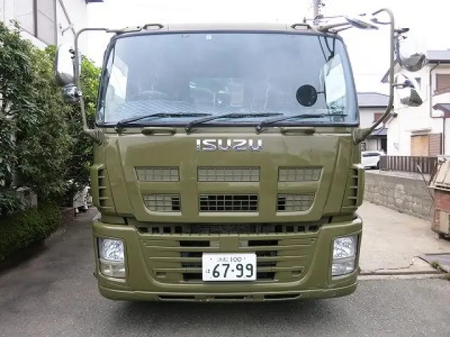いすゞ ギガ QKG-CXZ77AT(6x4)の写真5