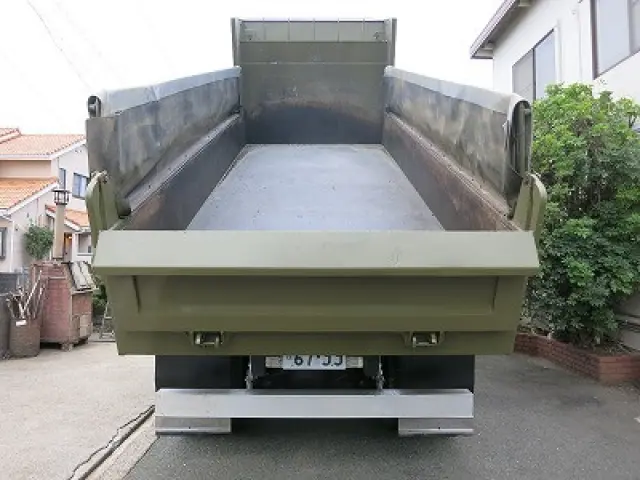 いすゞ ギガ QKG-CXZ77AT(6x4)の写真7