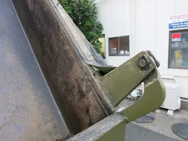 いすゞ ギガ QKG-CXZ77AT(6x4)の写真8