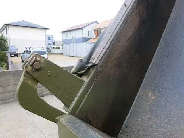 いすゞ ギガ QKG-CXZ77AT(6x4)の写真9