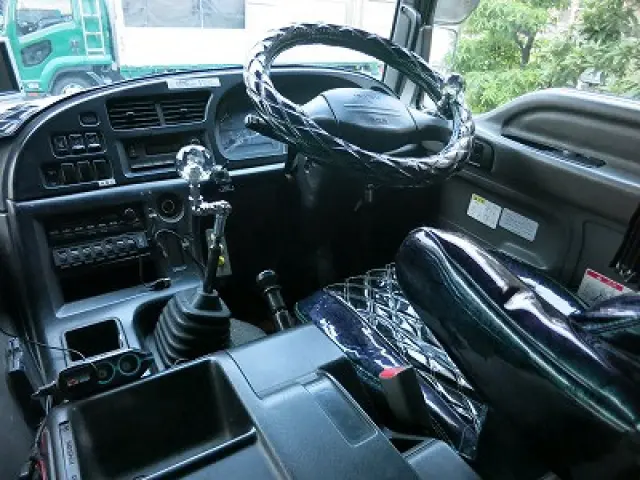 いすゞ ギガ QKG-CXZ77AT(6x4)の写真29