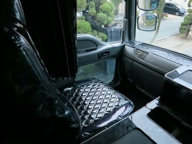 いすゞ ギガ QKG-CXZ77AT(6x4)の写真30