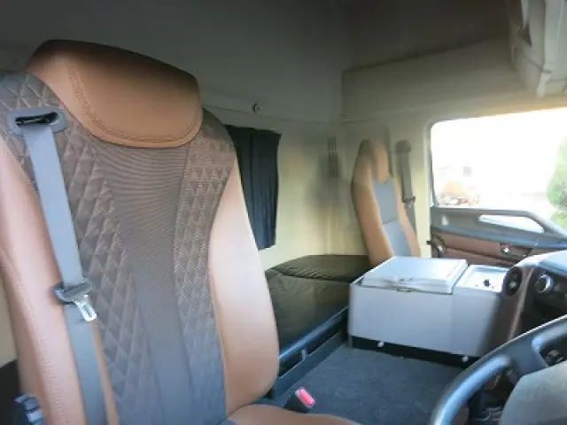 日野 プロフィア 2DG-FS1EJA(6x4)の写真26