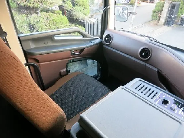 日野 プロフィア 2DG-FS1EJA(6x4)の写真29