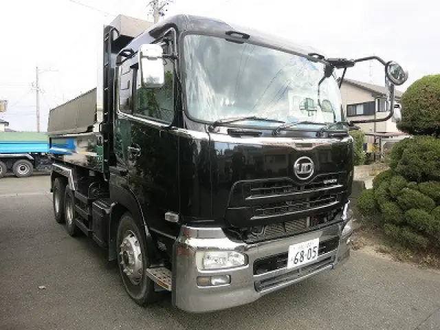 ＵＤ クオン QKG-CW5XL(6x4)の写真1