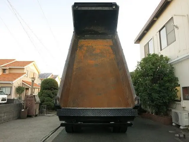 ＵＤ クオン QKG-CW5XL(6x4)の写真10