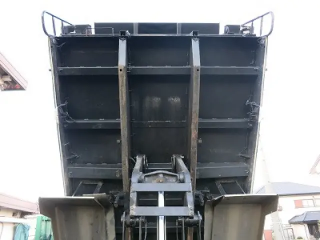 ＵＤ クオン QKG-CW5XL(6x4)の写真22