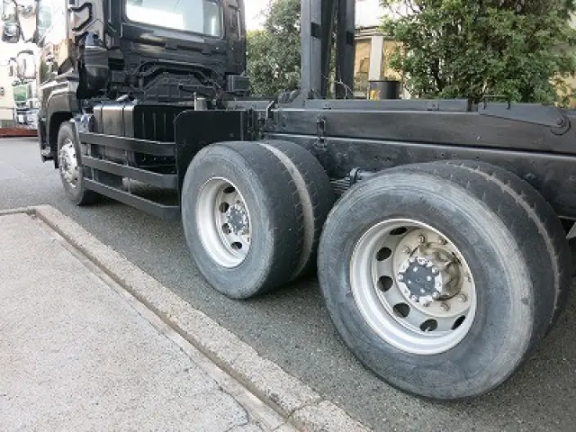 ＵＤ クオン QKG-CW5XL(6x4)の写真25