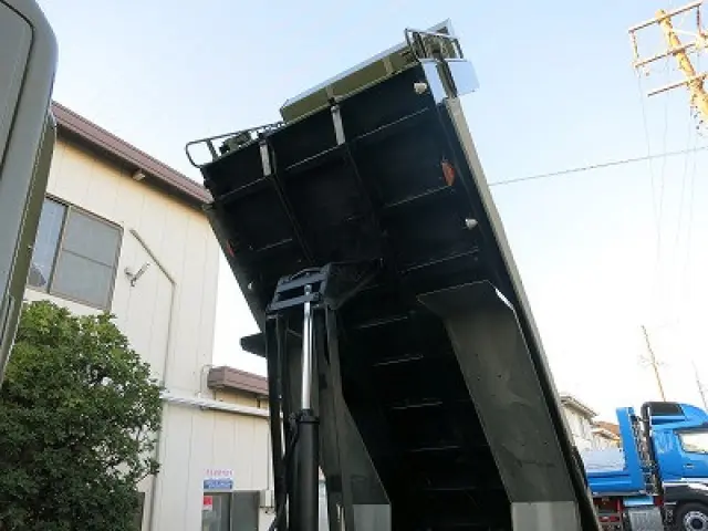 日野 プロフィア QKG-FS1EKAA(6x4)の写真10