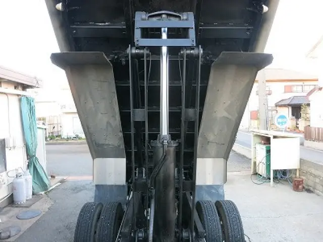 日野 プロフィア QKG-FS1EKAA(6x4)の写真19