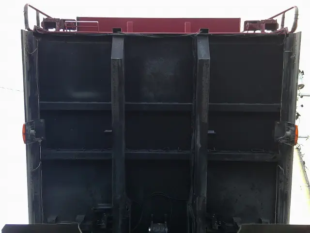 いすゞ ギガ 2PG-CXZ77CT(6x4)の写真20