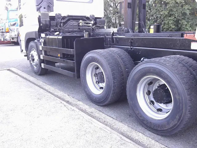 ＵＤ クオン QKG-CW5XL(6x4)の写真25