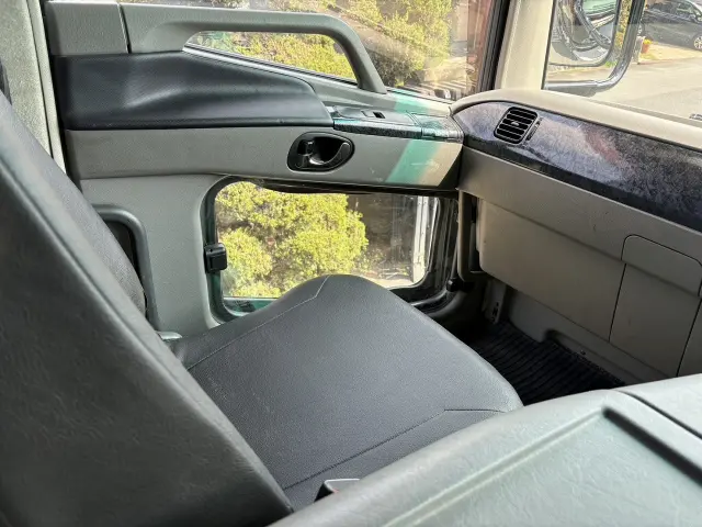 三菱 スーパーグレート QKG-FV60VX(6x4)の写真30