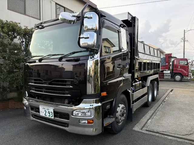 UD クオン QKG-CW5XL(6x4)の写真2