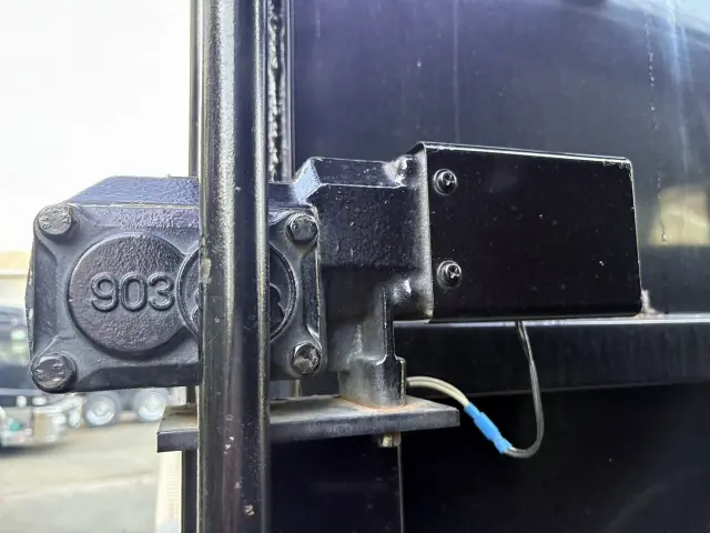 UD クオン QKG-CW5XL(6x4)の写真13