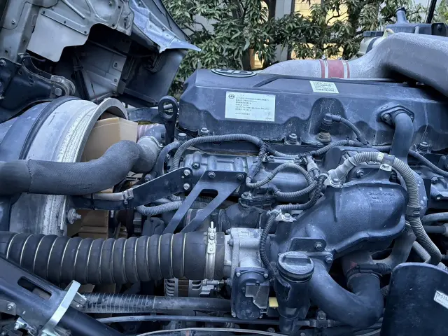 UD クオン QKG-CW5XL(6x4)の写真16