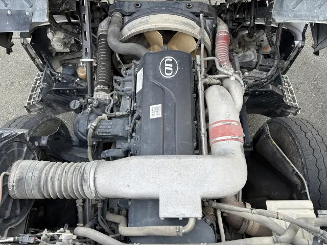 UD クオン QKG-CW5XL(6x4)の写真17