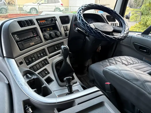 UD クオン QKG-CW5XL(6x4)の写真28