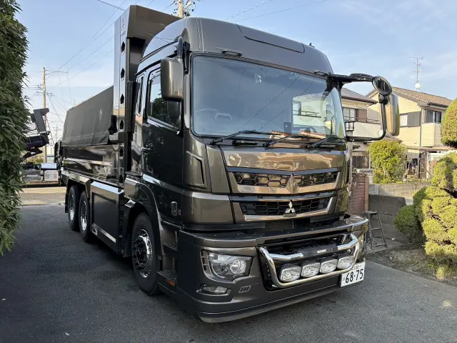 三菱 スーパーグレート 2PG-FV70HX(6x4)の写真1