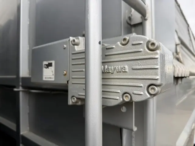 日野 プロフィア QKG-FS1EKDA(6x4)の写真13