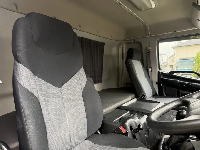 日野 プロフィア QKG-FS1EKDA(6x4)の写真27