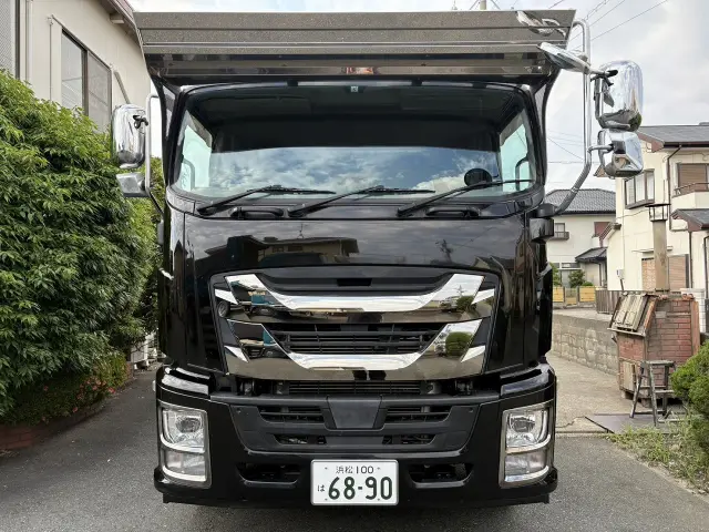 いすゞ ギガ 2PG-CXZ77CT(6x4)の写真5
